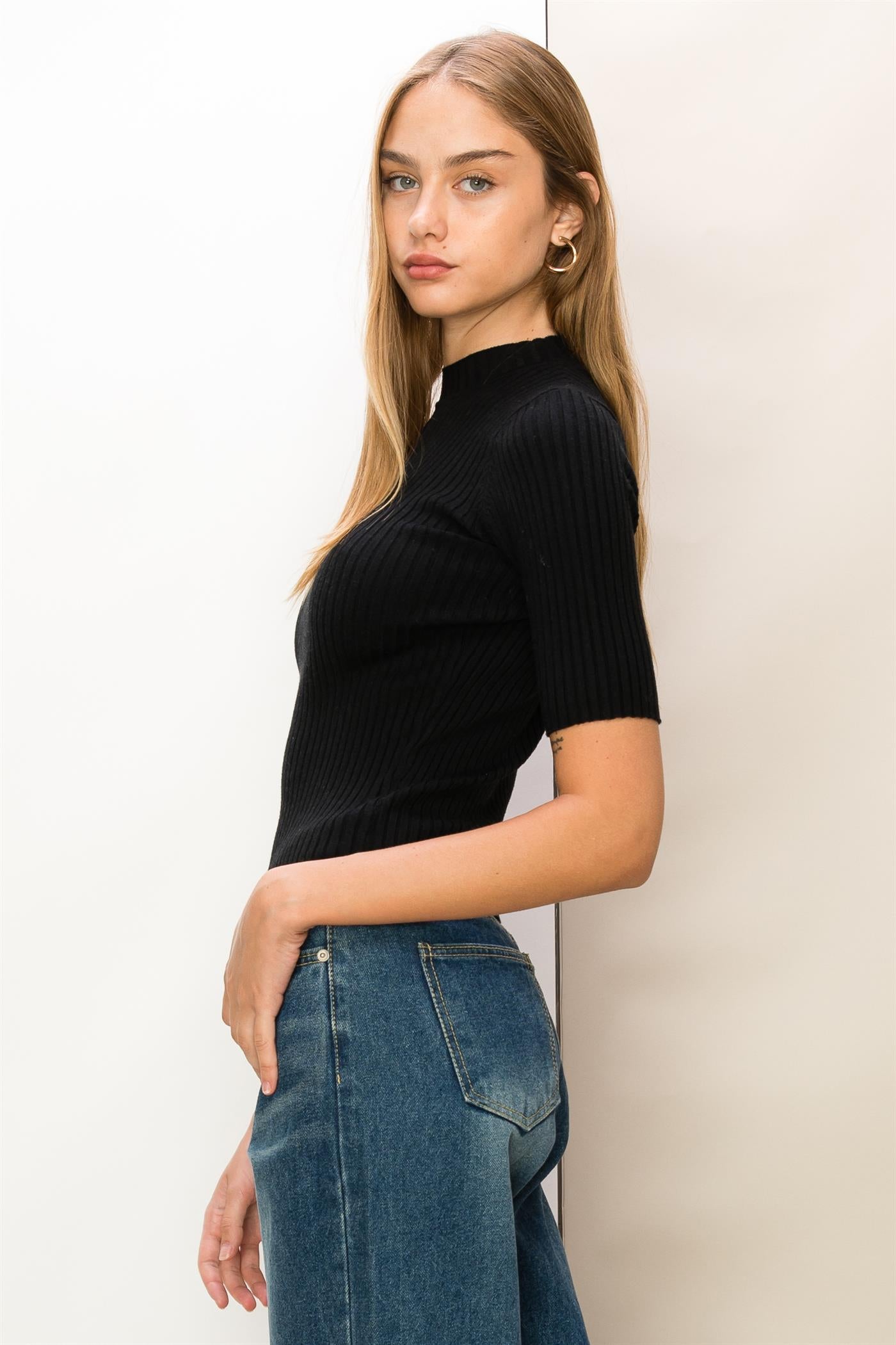 ZOE TOP // BLACK