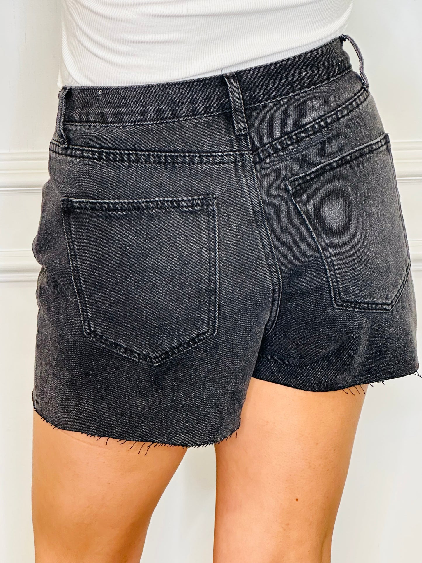 GIGI SHORTS // BLACK